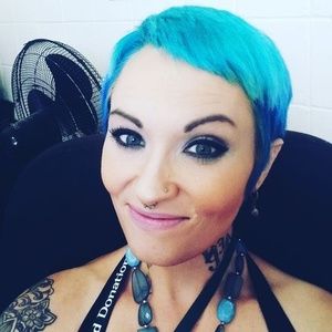 Meet your Posher, Alexandra